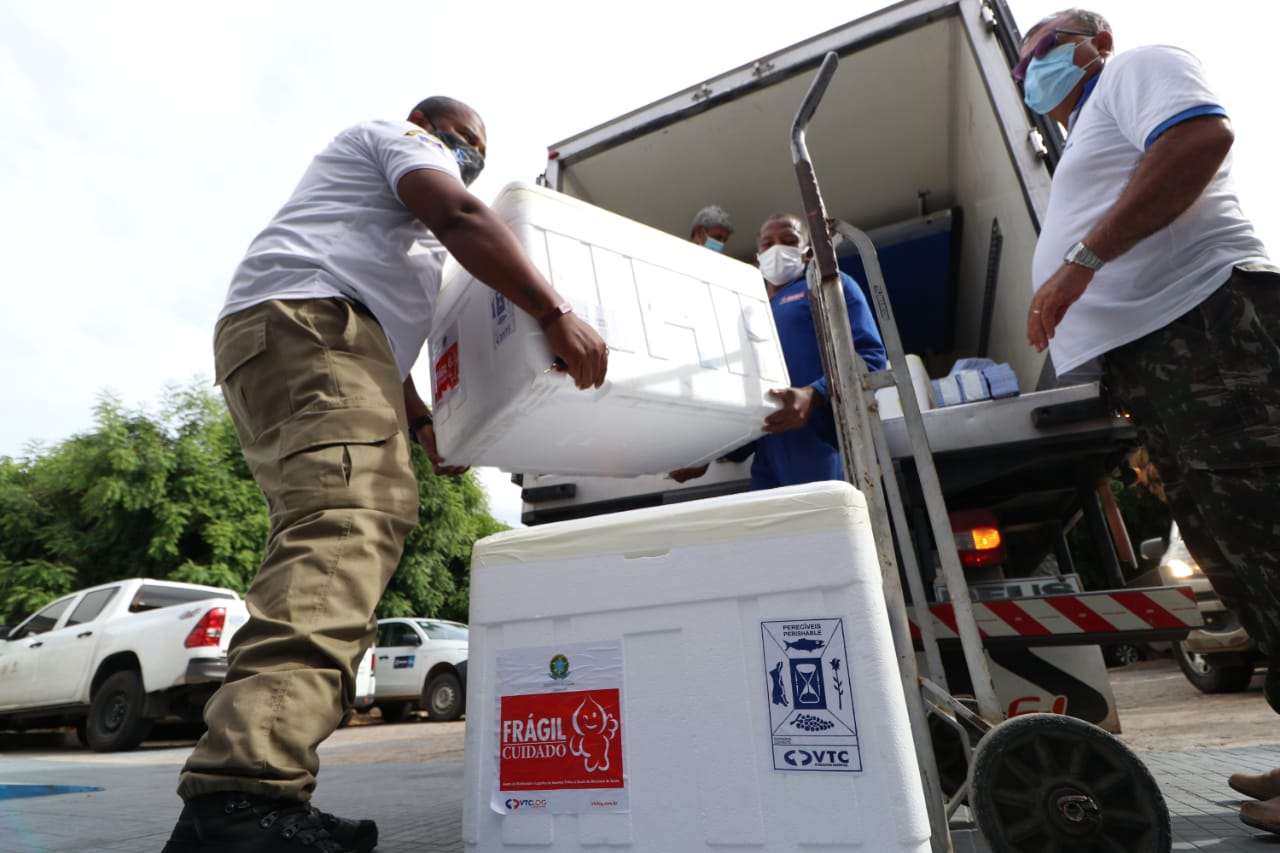 Chegam as primeiras doses de vacina em Petrolina