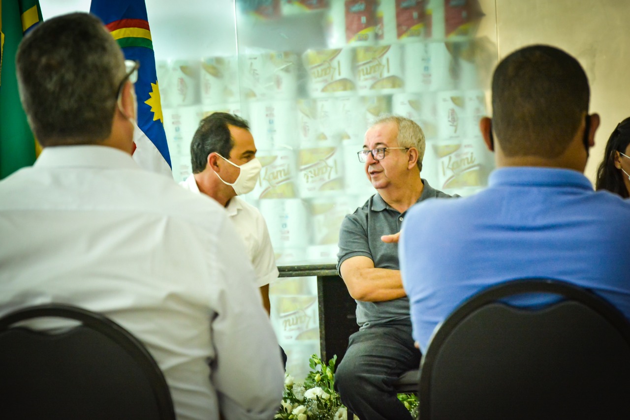 Em Gravatá, Padre Joselito e Darita se reúnem com secretariado