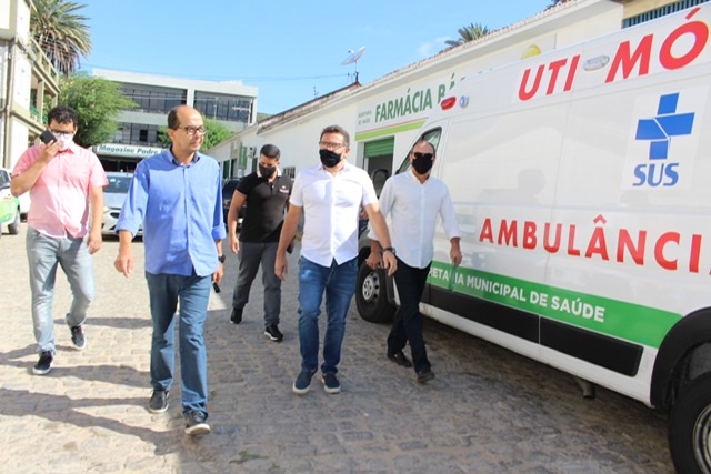 Prefeito de Arcoverde inicia trabalho com visitas e reuniões