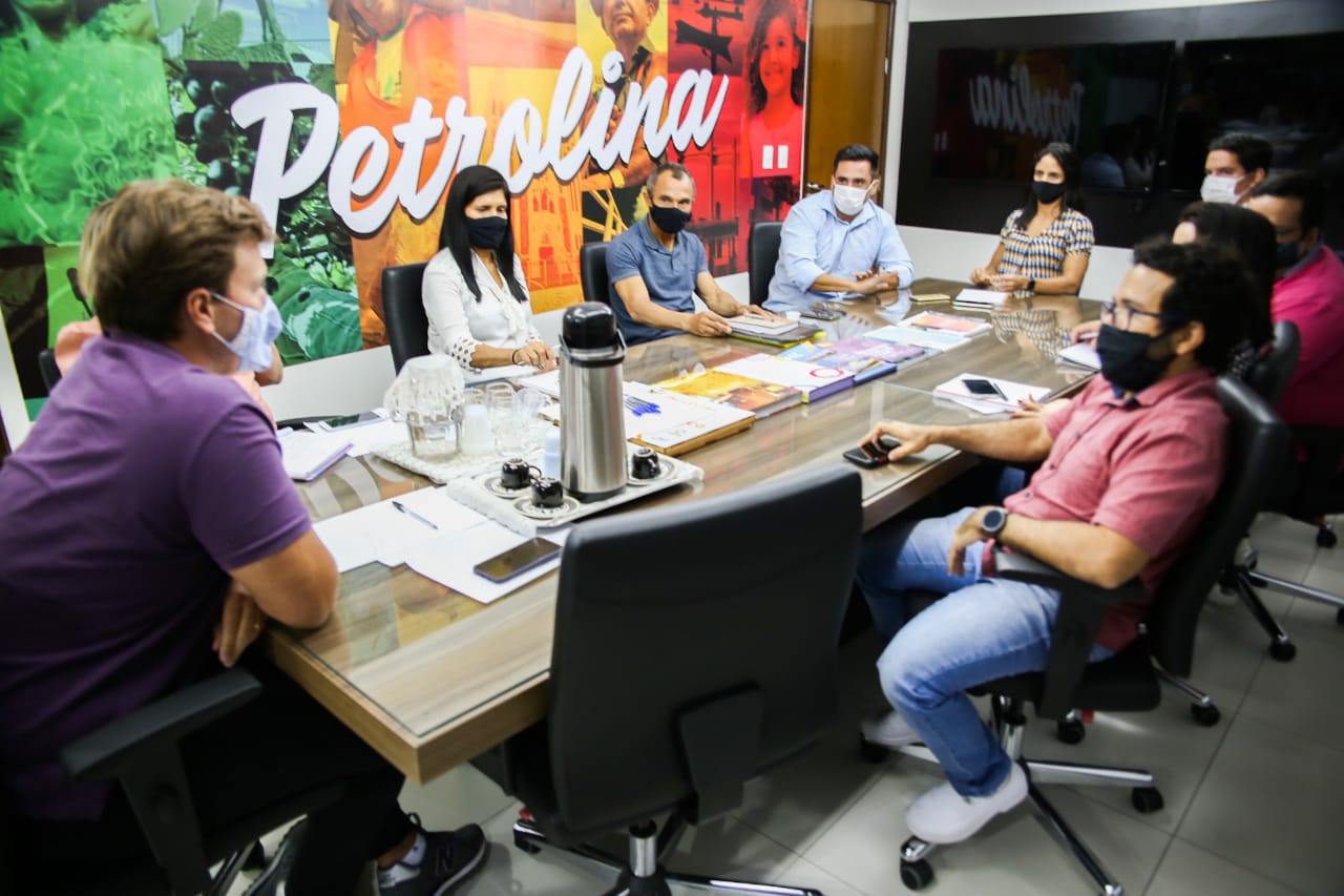 Petrolina inicia vacinação na tarde desta terça (19)