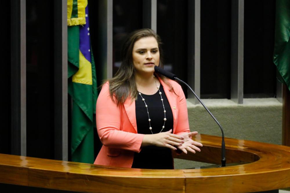 Marília cobra detalhes dos planos de vacinação do Recife e do Estado