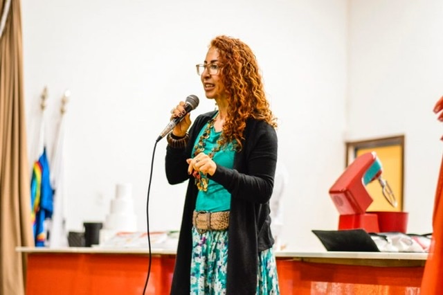 Perpétua Dantas dá sinais de independência na Câmara