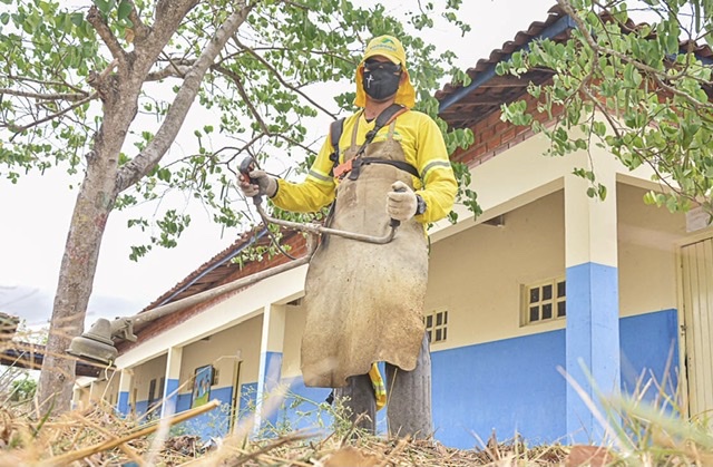 Prefeitura de Gravatá realiza mutirão de limpeza em Avencas