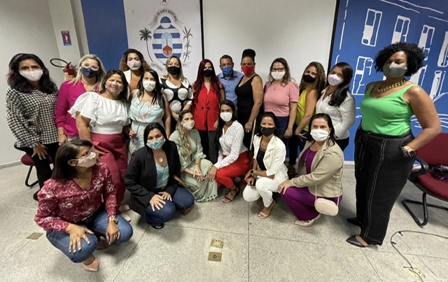 Gleide conhece novo modelo da Secretaria da Mulher do Cabo