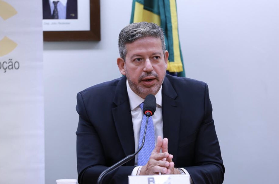 Lira é o candidato com mais declarações de voto nas redes sociais