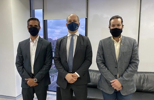 Diogo Moraes e Fábio Aragão realizam visita institucional ao TCE