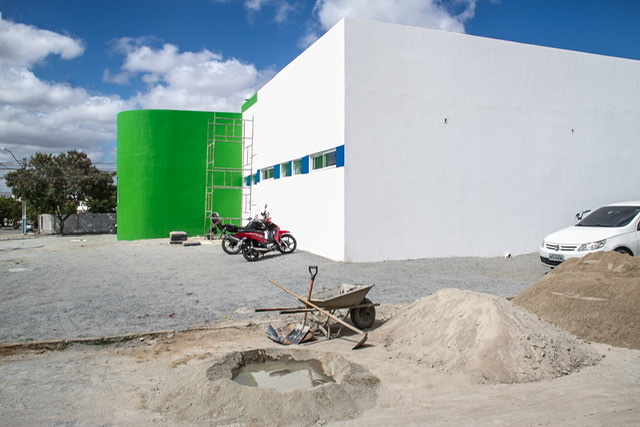 Fábio Aragão encontra problemas em obras recém-inauguradas