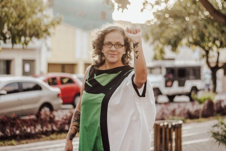 Ailza Trajano anuncia saída do PCdoB