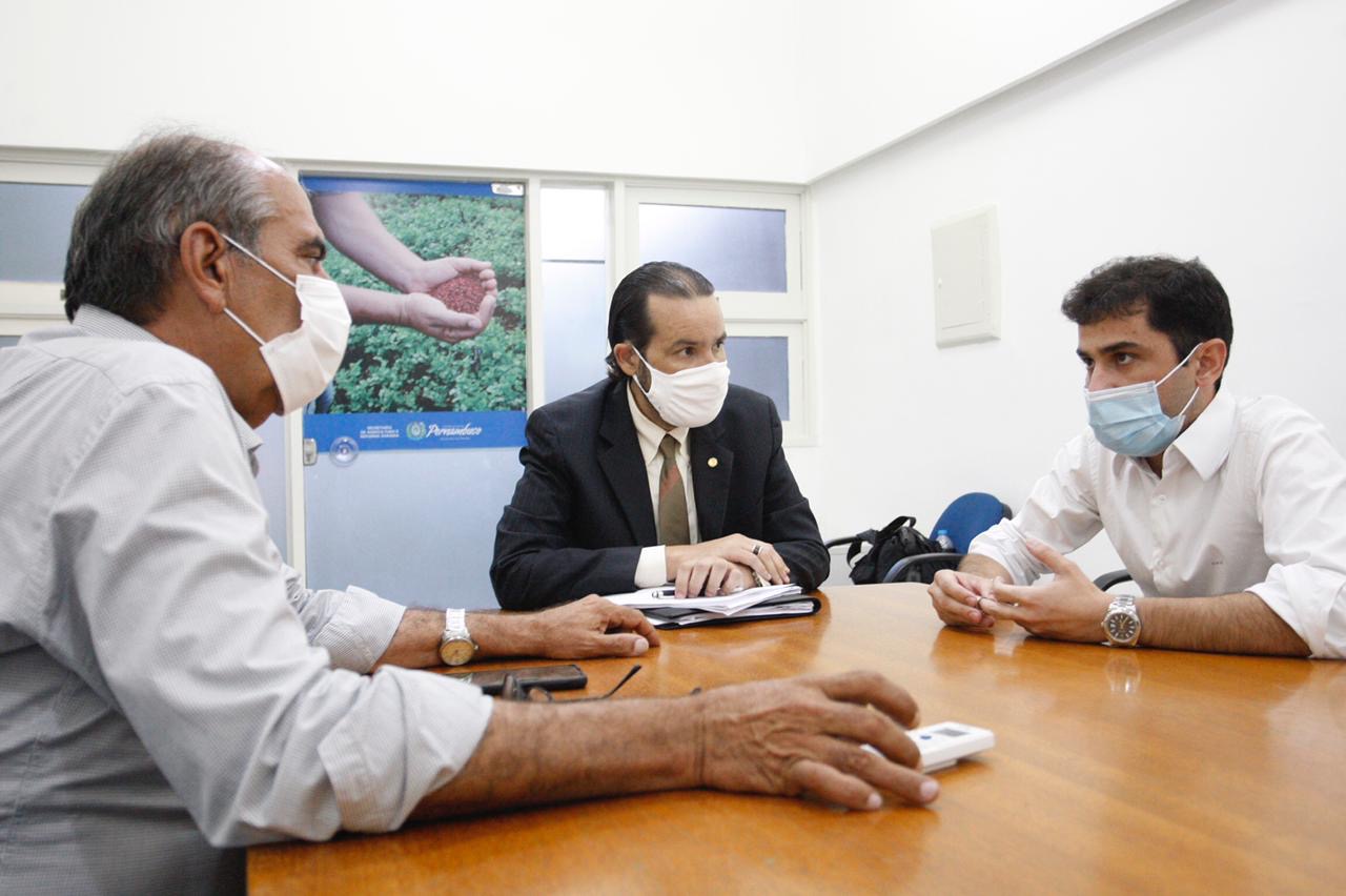 Diogo Moraes articula ações para municípios do Agreste e Sertão