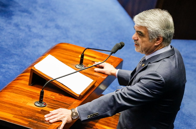 STF arquiva inquérito contra o senador Humberto Costa