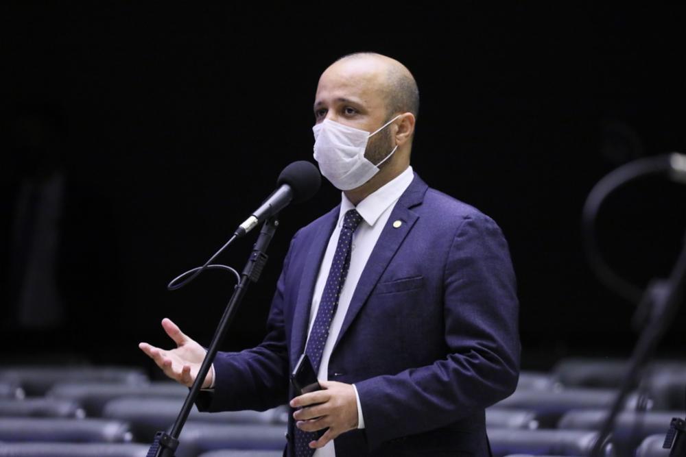 Aliado de Bolsonaro assume liderança do PSL na Câmara Federal