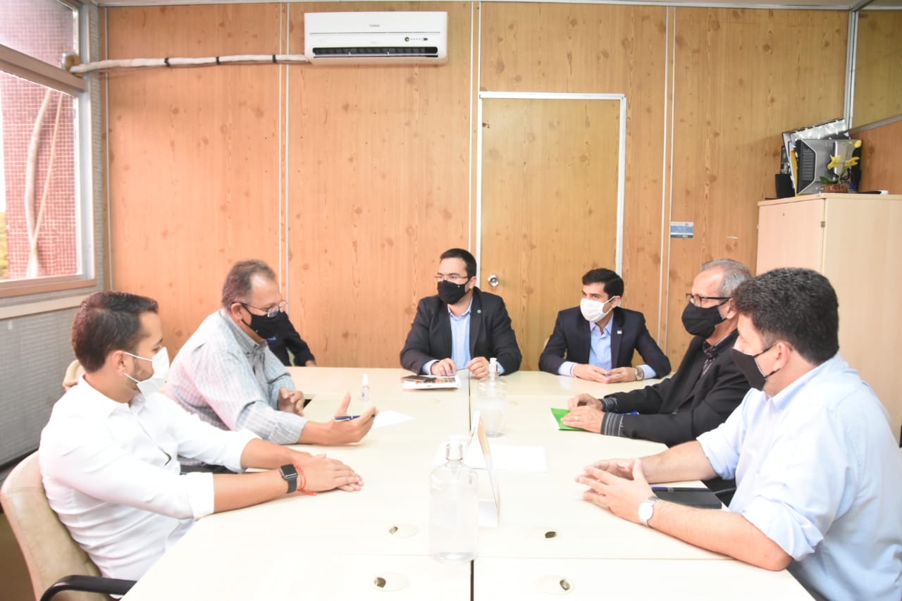 Claudiano busca parcerias para fortalecer agricultura no estado