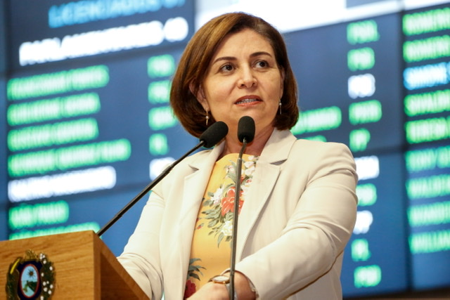 Simone Santana assume presidência da Comissão de Negócios Municipais da Alepe