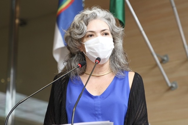 Volta às aulas gera polêmica na Câmara do Recife