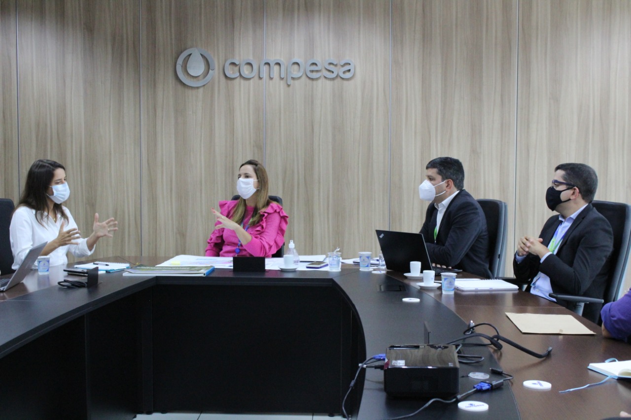 Prefeita de Caruaru reafirma parceria com a Compesa