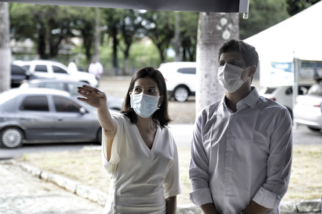 Mais da metade dos recifenses a partir dos 75 anos já tem vacina agendada