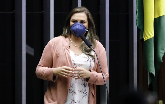 Projeto deve dobrar pena para ameaças de violência contra mulher