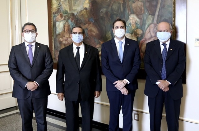 Em solenidade do TJPE, governador ressalta importância do Judiciário