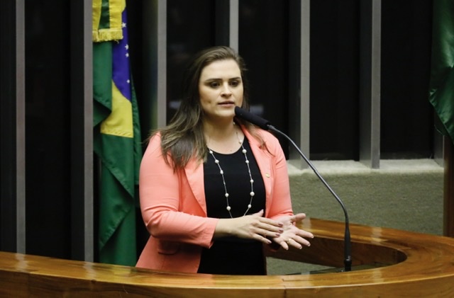 Marília é lançada para a primeira secretaria da Câmara