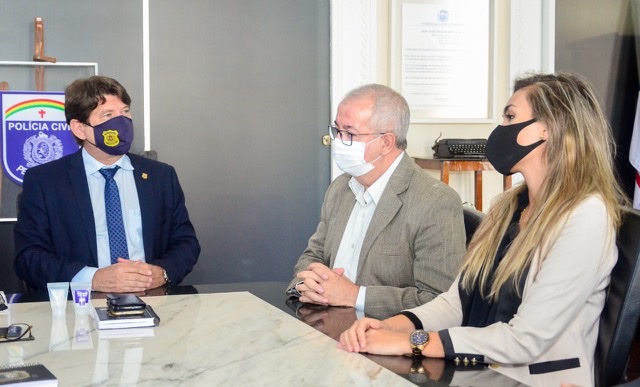 No Recife, Padre Joselito busca ações para o município de Gravatá