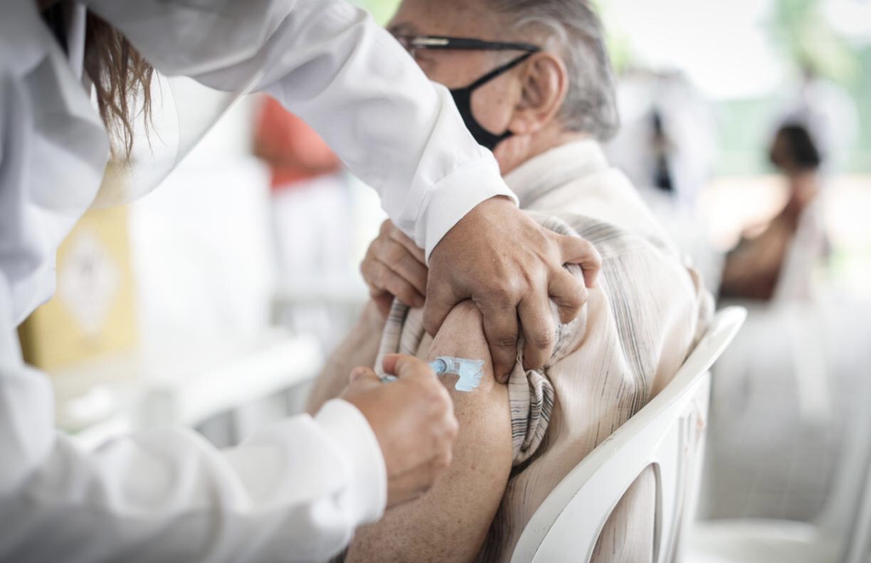 Câmara pode votar hoje punição para quem fura fila de vacinação