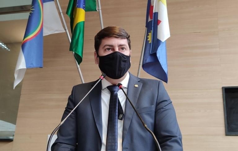 Samuel Salazar agiliza tramitação do Crédito Popular do Recife