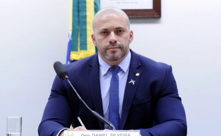 Na prisão, deputado Daniel Silveira ingressa no PTB
