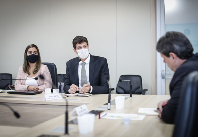 Projeto de triplicação da BR-232 é apresentado a ministro