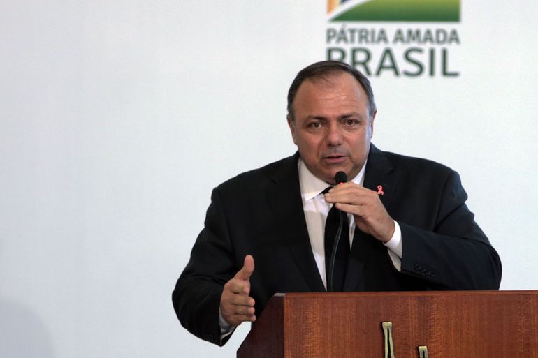 Confederação de municípios pede demissão de Pazuello