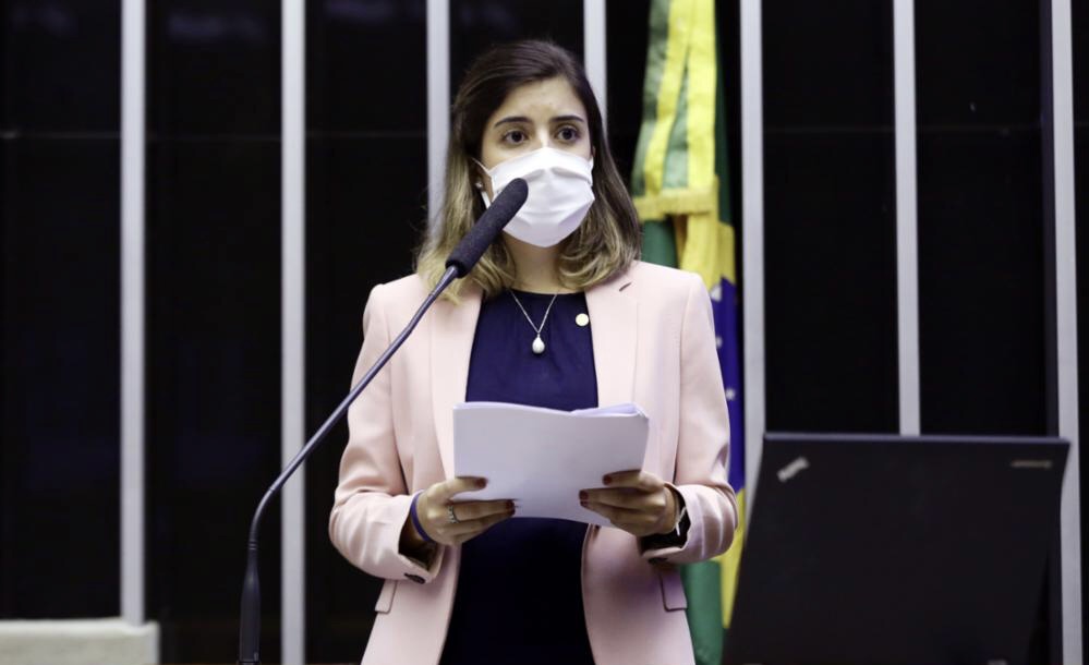 Tábata Amaral quebra dúvidas sobre voto em Baleia Rossi
