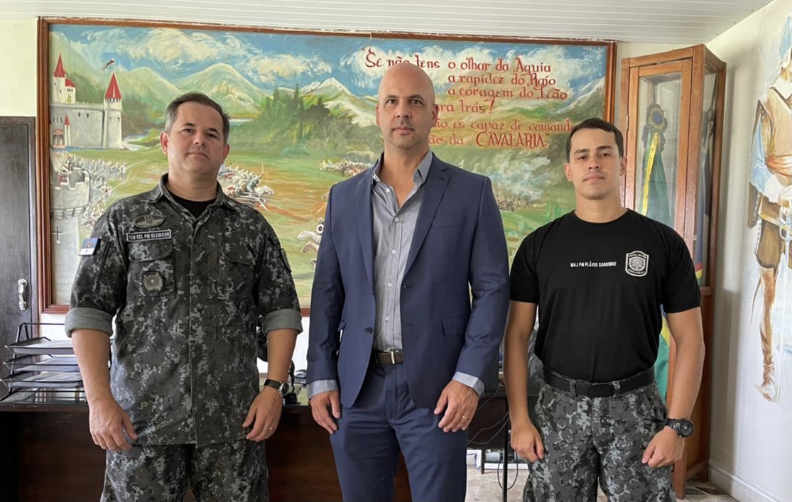 Anderson Correia reafirma parceria com a Cavalaria da PMPE