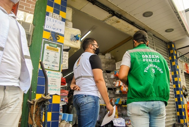 Em Caruaru, 12 estabelecimentos são notificados em fiscalização