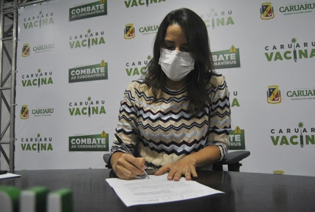 Prefeita de Caruaru manifesta interesse na compra de vacinas