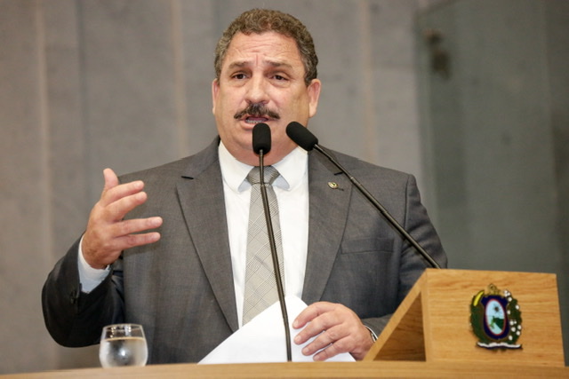 Cenário Político: Eriberto ganha status de candidato a vice