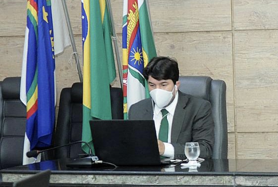 Fagner solicita informação sobre fornecimento de oxigênio nas Unidades de Saúde de Caruaru