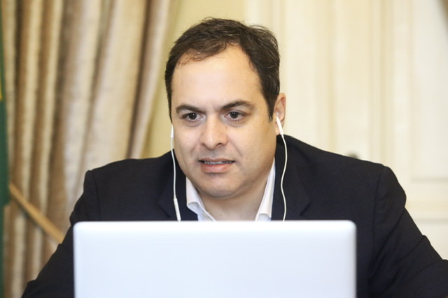 Paulo se reúne com CEO da Stellantis, proprietária da marca Jeep