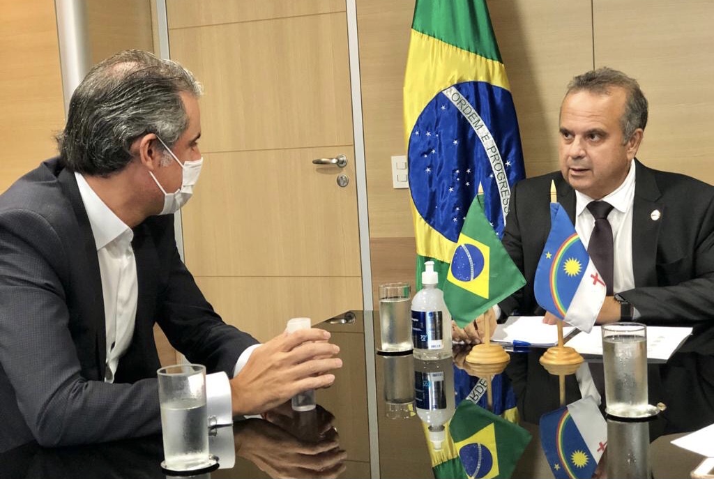 Fernando Monteiro pede reforço de carros-pipa para Pernambuco