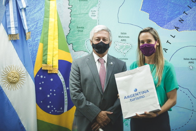 Isabella articula parcerias com consulados que atuam no Recife