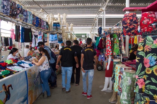 Fábio Aragão solicita mudança no horário de funcionamento das feiras do Polo de Confecções