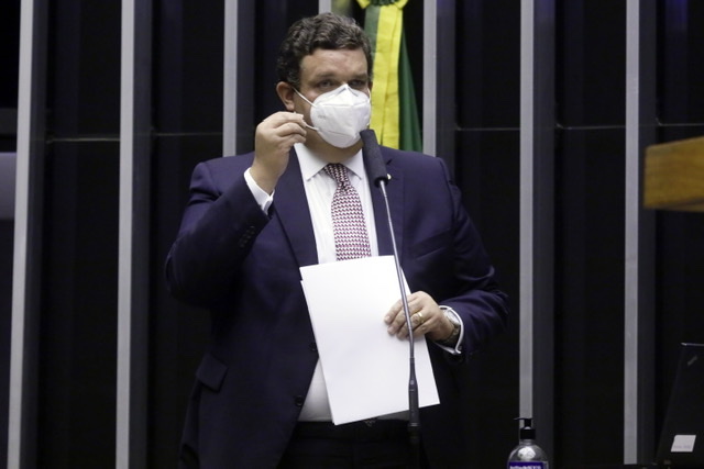 Wolney é reconduzido à liderança do PDT na Câmara Federal