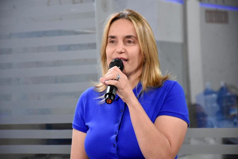 Alessandra Vieira apresenta projetos voltados à saúde pública