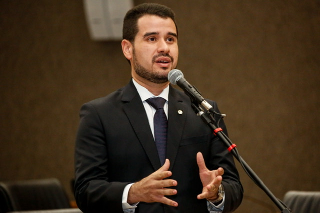 Joaquim Lira solicita pavimentação da PE-33 no Cabo