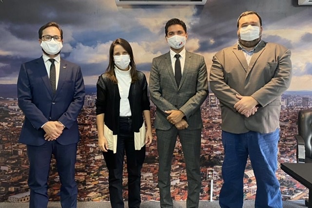 Membros da OAB Caruaru se reúnem com a prefeita Raquel Lyra