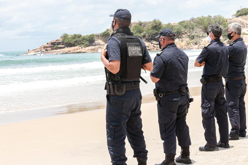 Defesa Social do Cabo fiscaliza cumprimento de decreto