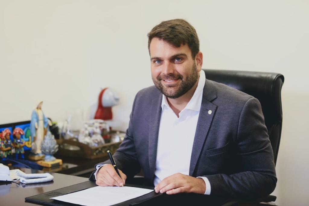 Gustavo Gouveia propõe criação do passaporte equestre