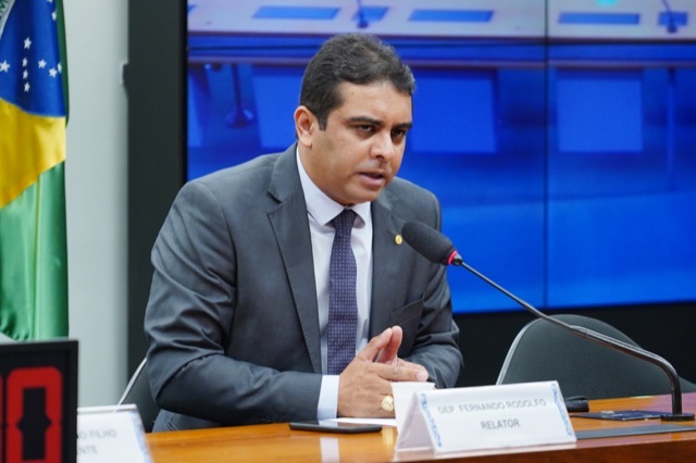 Fernando Rodolfo comemora conquista de Escola Militar para Garanhuns