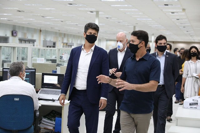 Anderson Ferreira discute retomada econômica com presidente do BNDES