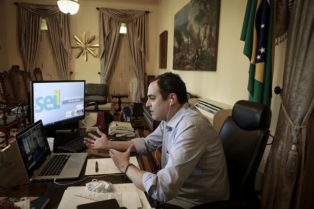 Governador planeja abrir mais de 50 vagas de UTI por semana