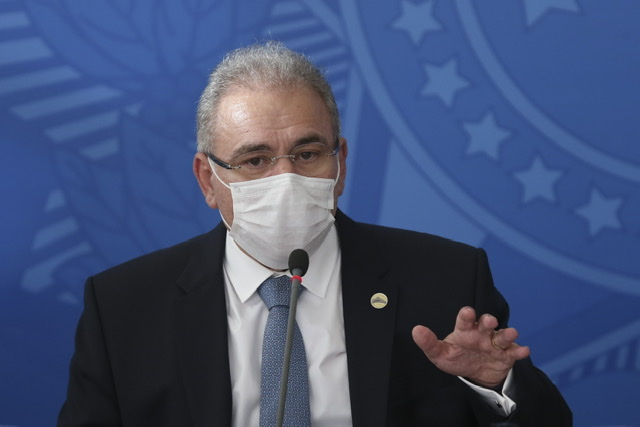 Ministro da Saúde anuncia secretaria de combate à pandemia