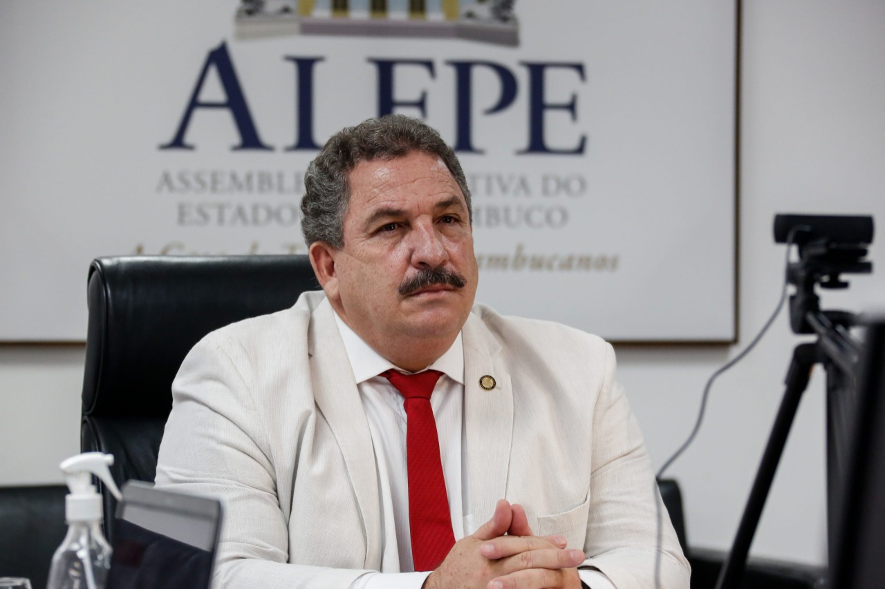 Alepe lança curso de formação de lideranças
